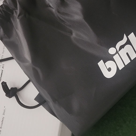 BINHO Green Turf Edition Board Game - Picture 8 of 8